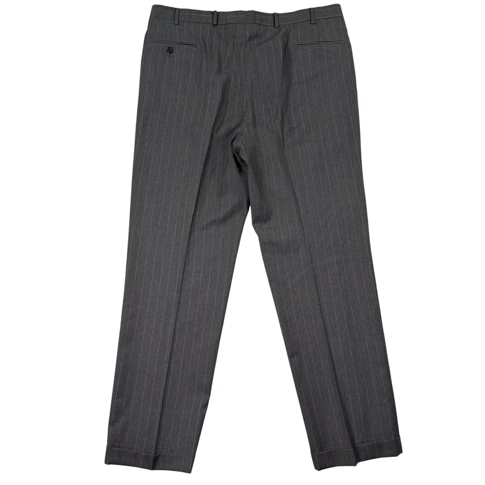 Jos A Bank Mens 44L Suit Signature Collection Gray Pinstripe Wool 2-Button 40x32